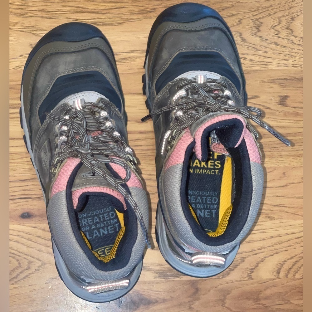 New w/box Keen women’s Ridge flex mid height boots. Size 9.5 - Picture 11 of 13